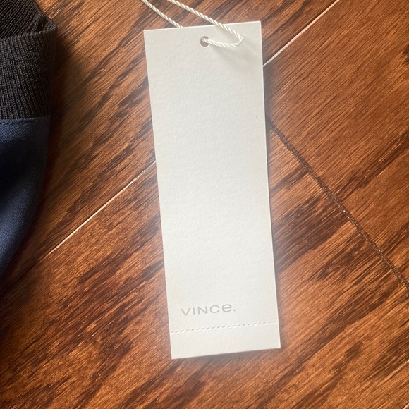 Vince 100% silk blouse! - Picture 5 of 8